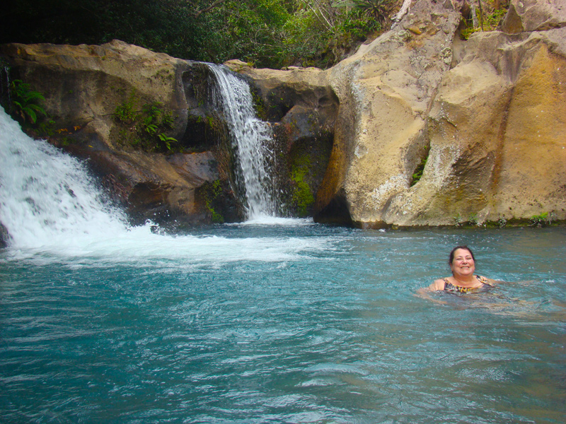 oropendula waterfall - Hacienda Guachipelin